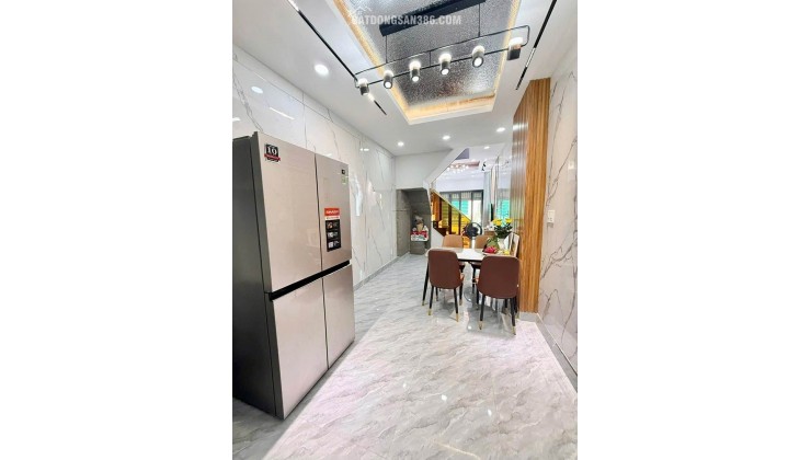 KHU VIP LÊ VĂN SỸ - KINH DOANH ĐỈNH - 2 TẦNG ĐÚC - 40M2 - HẺM OTO ĐUA NHAU - SÁT MẶT TIỀN - NHỈNH 5 TỶ