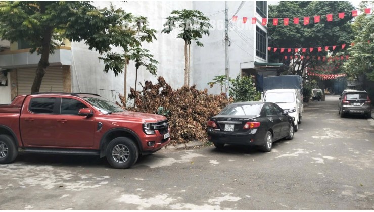 Biệt thự liền kề KĐT La Khê, diện tích 60m2, 5 tầng, 18 tỷ( có thể thỏa thuận) miễn trung gian