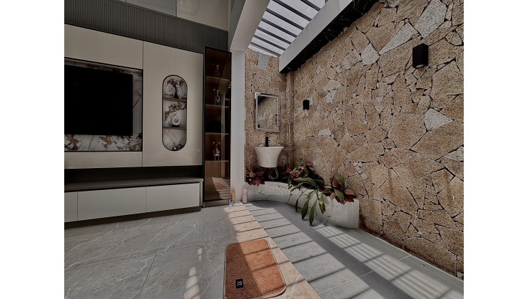 NHÀ FULL NỘI THẤT – GARAGE 7 CHỖ – HÀ HUY GIÁP Q12 - ĐƯỜNG XE TẢI - SẠC VIN CÁCH 100m