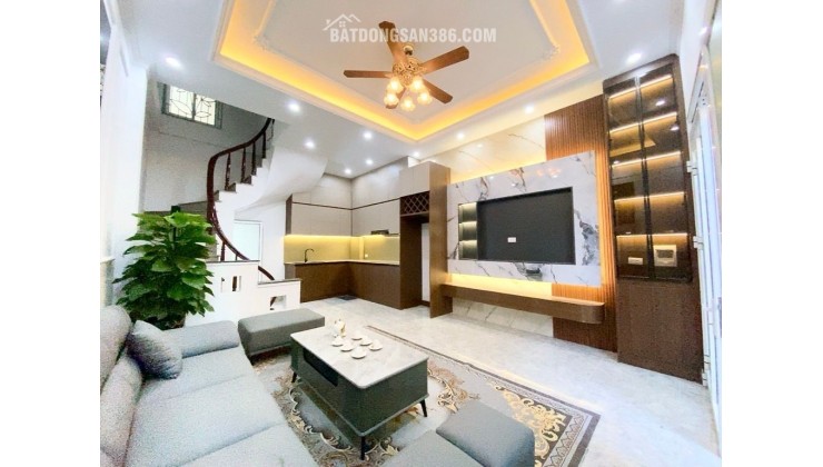 ĐA SỸ KIẾN HƯNG HÀ ĐÔNG _Ô TÔ  DT 40m2 _ MT 4.5 m x NHỈNH 8 ĐỒNG