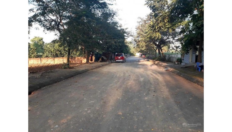 Con đi du học bán gấp khu tái định cư Vai Réo, Xã Phú Cát, Hà Nội