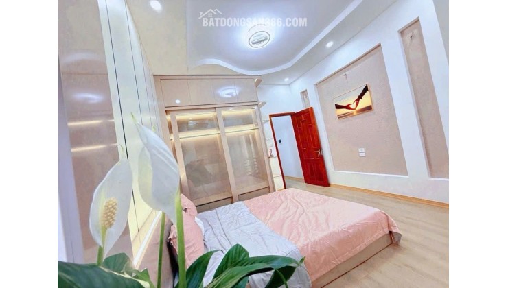 BÁN GẤP NHÀ NGUYỄN KHÁNH TOÀN