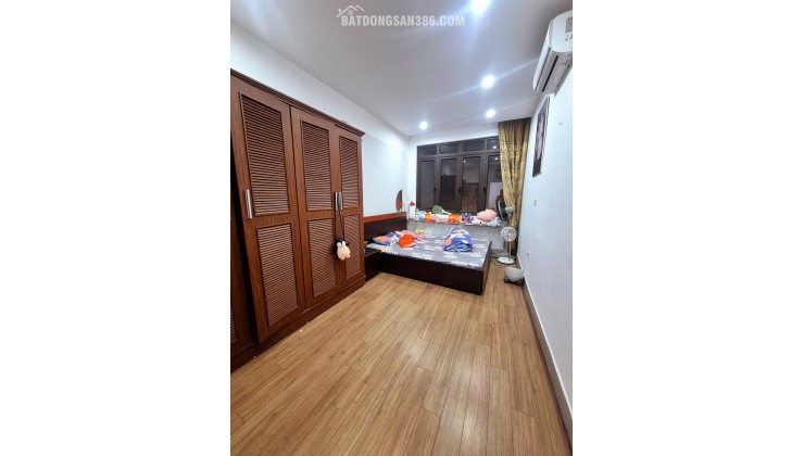 BÁN NHÀ PHÂN LÔ CÁN BỘ PHỐ KHƯƠNG HẠ – NHÀ 2 MẶT NGÕ THÔNG THOÁNG – GIÁ RẺ NHẤT KHU – HÀNG XÓM ROYAL CITY – CẠNH ĐƯỜNG OTO TRÁNH – GIÁP NGUYỄN TRÃI