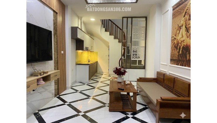 Nhà Phú Thượng - Ô tô gần - Ngõ nông - Ở sướng - Giữ tiền tốt - 1 căn duy nhất - Giá 6.7 Tỷ