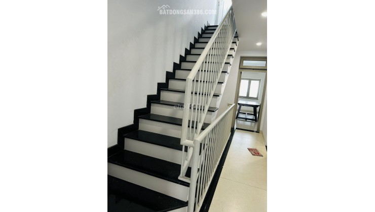 Cho Thuê Văn Phòng / Trung Tâm Anh Ngữ – Vị Trí Đẹp Bình Thạnh