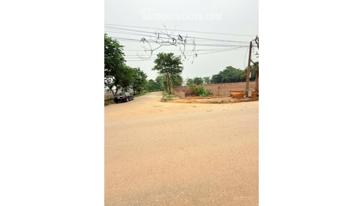 BÁN GẤP LÔ GÓC SIÊU PHẨM TẠI TÁI ĐỊNH CƯ VAI RÉO SÁT NGÃ TƯ HOÀ LẠC