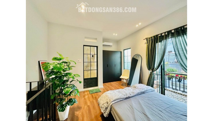 PHONG CÁCH HIỆN ĐẠI KẾT HỢP CỔ ĐIỂN SANG TRỌNG - NGANG 5M BỀ THẾ - 3 TẦNG LẦU - OTO ĐỖ CỬA - TRUNG TÂM GÒ VẤP - CHỈ 4.x TỶ NHỎ XÍU