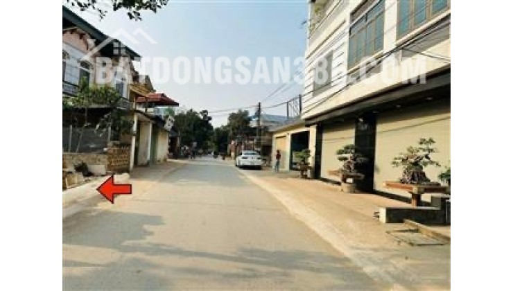 Bí mật lô đất 100m2 gần Đại học FPT, khu vực trung tâm Hòa Lạc. Phù hợp xây trọ, đầu tư sinh lời, kết nối Metro 5 – Quốc Lộ 21. Liên hệ xem đất ngay.