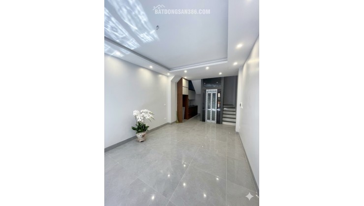 Nhà mới Tây Hồ – An Dương Vương – Thang máy xịn – Cạnh ô tô – Phù hợp gia đình ở lâu dài