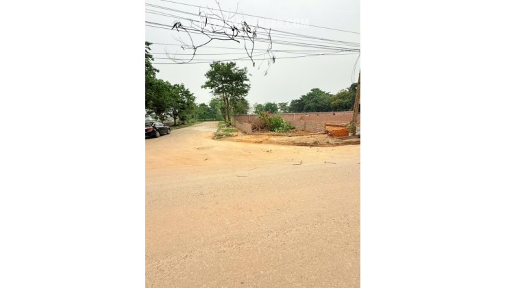 BÁN GẤP LÔ GÓC SIÊU PHẨM TẠI TÁI ĐỊNH CƯ VAI RÉO SÁT NGÃ TƯ HOÀ LẠC