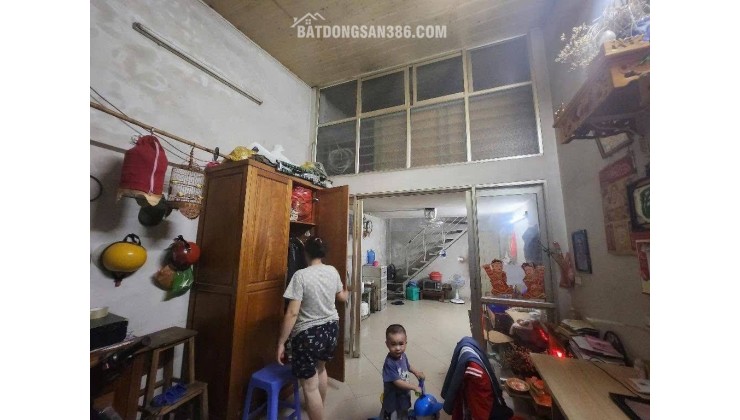 ĐẤT CẦU GIẤY - THỬA ĐẸP - TRUNG TÂM QUẬN - TIỆN ÍCH NGẬP TRÀN.