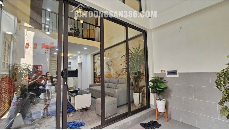 Nhà Tây Hồ – Lạc Long Quân – Lô Góc 2 Mặt Thoáng – Ngõ Thông – Khu Đáng Sống - Giá 10.5 Tỷ