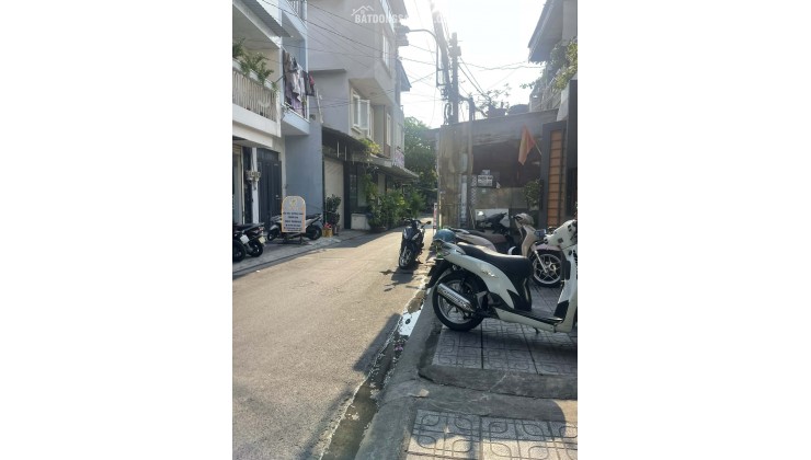 CẦN SANG NHƯỢNG LẠI TIỆM GỘI VÀ MATXA CỔ VAI GÁY