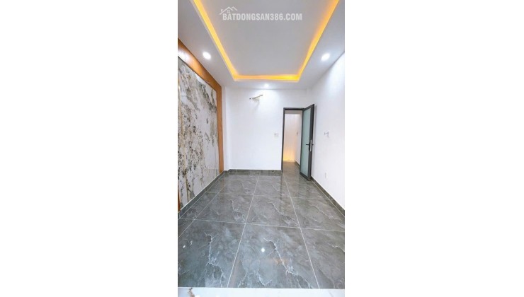 ĐOÀN VĂN BƠ – NHÀ 3 TẦNG NHỎ XINH – XÁCH VALI VÀO Ở NGAY Giá chính chủ: 3.5 TỶ – bớt Lộc Cách hẻm xe hơi chỉ 2–3 căn,