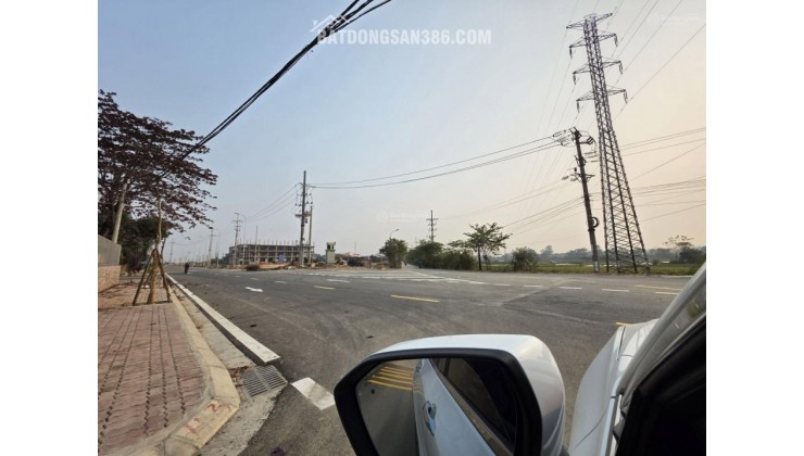 Cực Sốc Chủ cần tiền bán Cắt Lãi 137m2  đất Tân Xã, Hòa Lạc, đường ô tô tránh, 20m ra đường đôi rộng 40m, đầu tư tốt