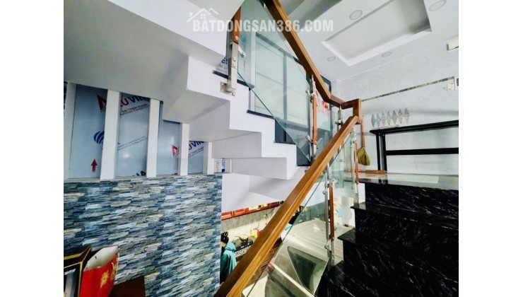 HIẾM! NHÀ NGANG 4.55M – ĐỐI DIỆN CITYLAND – DÒNG TIỀN 18TR/THÁNG