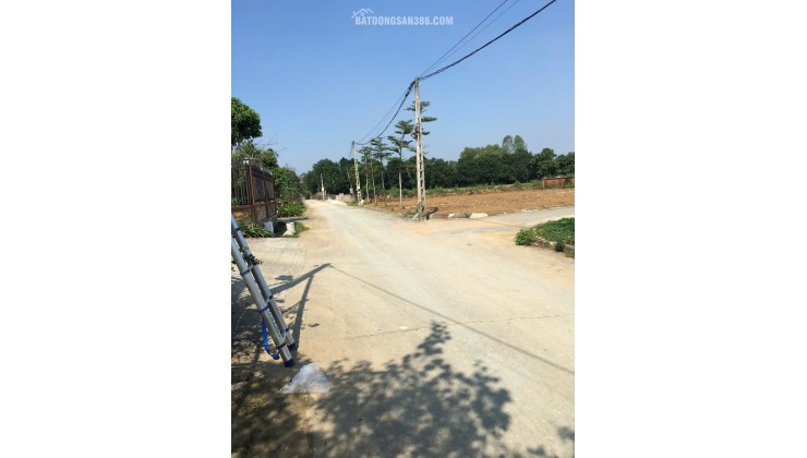 Chính Chủ Bán đất Liền Kề : 101.7m2 đất fun thổ cư. 4.x tỷ . Thôn 7 Phú Cát / Hòa Lạc/ Hà Nội, lh 0966329691