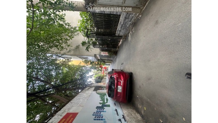  TRUNG TÂM CẦU GIẤY NHÀ ĐẸP Ở NGAY 10m ra ôtô 30m ôtô Tránh ĐẦY ĐỦ CÔNG NĂNG SỔ ĐỎ HOA HẬU