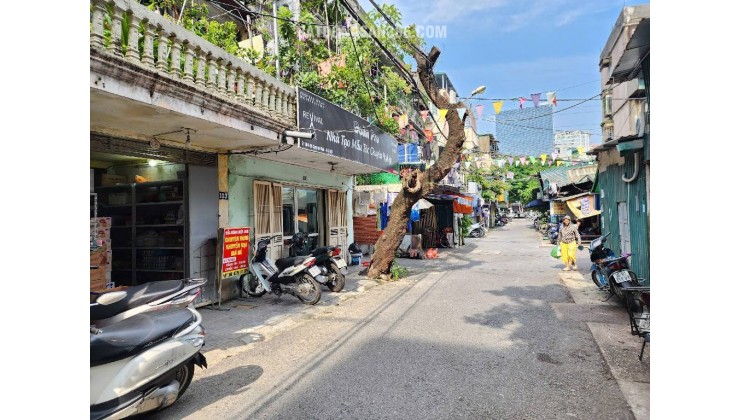 Bán tập thể Quỳnh Mai 85 tầng 1 kinh doanh, oto làm văn phòng chỉ nhỉnh 4 tỷ