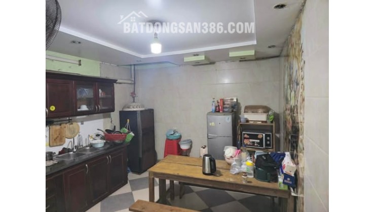 Bán nhà Tân Mai, Hoàng Mai, 45m x 4 Tầng, ngõ rộng,10 tỷ TL.