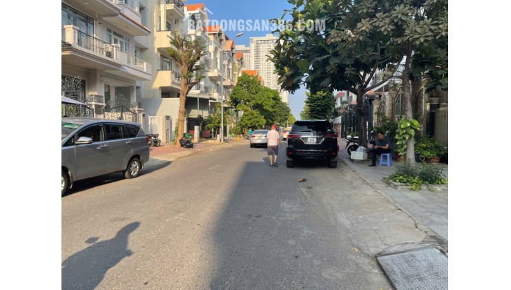 biệt thự 7.5x20m tại Khu đô thị Him Lam Kênh Tẻ, Quận 7,  TL