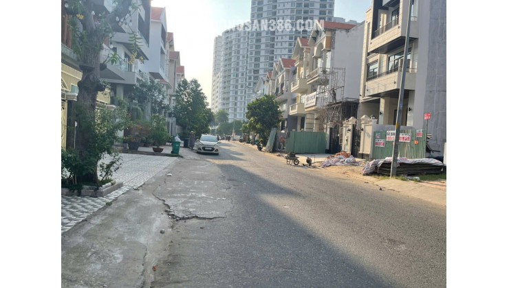 biệt thự 7.5x20m tại Khu đô thị Him Lam Kênh Tẻ, Quận 7,  TL