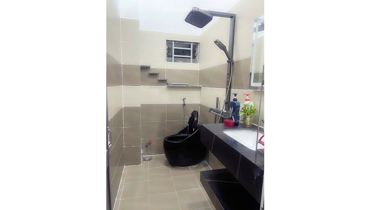 Bình Tân: Bán nhà mặt phố 72m2, 3 tầng, 4PN, sổ hồng, 8.5 tỷ - Vị trí vàng, tiện ích đầy đủ, giá tốt! Liên hệ 0935911385