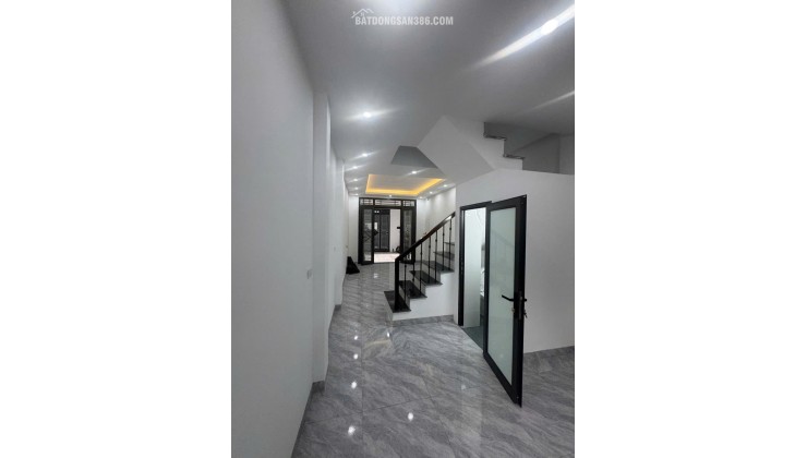 Chính chủ bán nhà mới đẹp 3,5tầngx36m2 tại Cao Viên Thanh Oai, ô tô đỗ cửa