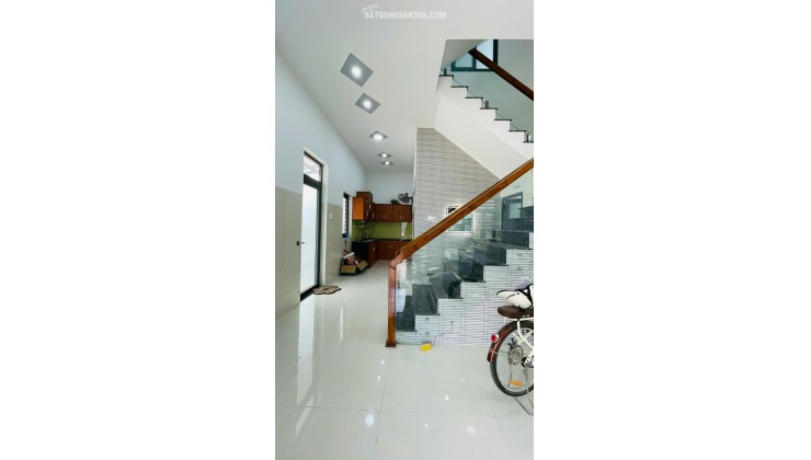 BÁN NHÀ ĐẸP 3 MÊ LÔ GÓC NGAY KHU CHỢ DINH.MÃ SỐ: #NR5468