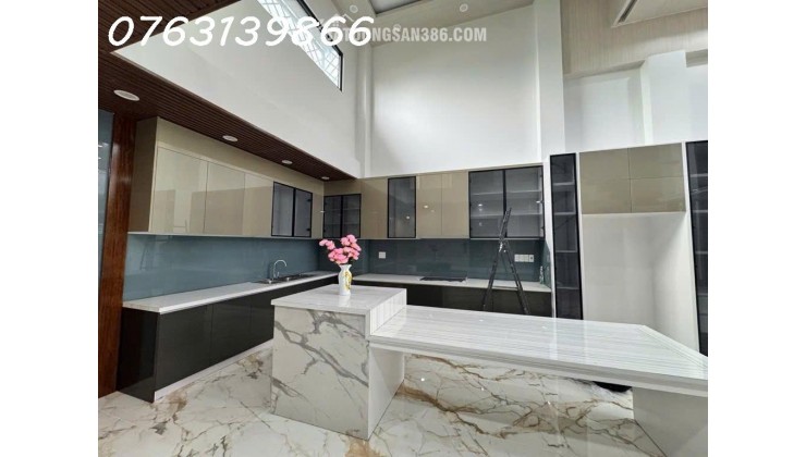 HIẾM ! HƠN 9 TỶ- NHÀ PHỐ CAO CẤP CÓ HỒ BƠI- THANG MÁY- NGANG 7 x 14- GẦN TRƯỜNG QUỐC TẾ AISVN.