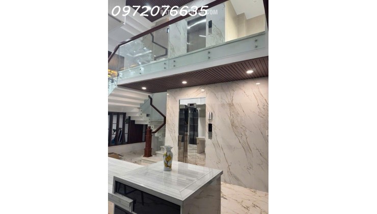 HƠN 9 TỶ- BIỆT THỰ  CAO CẤP CÓ HỒ BƠI- THANG MÁY- NGANG 7 x 14- ĐƯỜNG NGUYỄN HỮU THỌ- GÀN KDC ZEIT REVER.