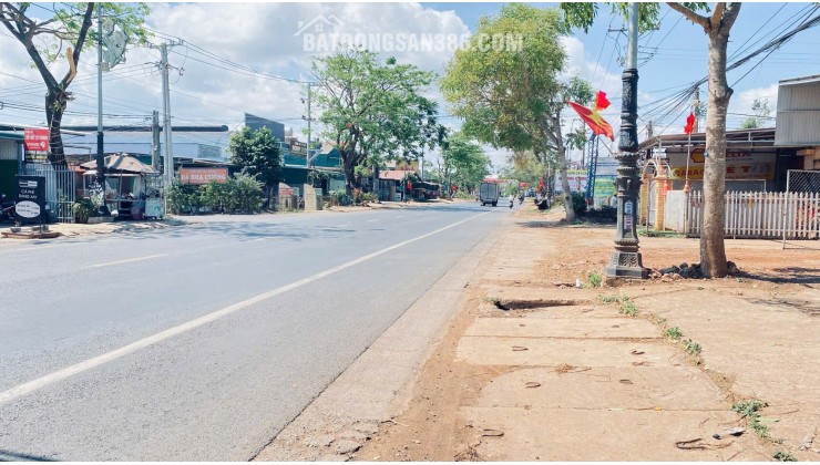 5 sào, ôm 42m mặt tiền quốc lộ 20, gần ngay trung tâm đức trọng, lâm đồng