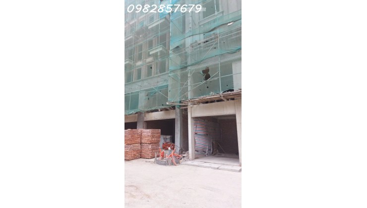 Bán liền kề Láng Hạ,Giarng Võ dt110m2, mặt tiền rộng 7,5  tầng, vị trí đẹp hàng hiếm