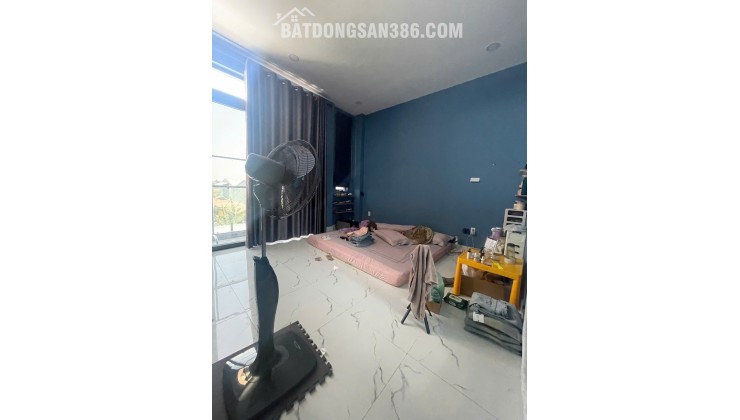 Bán nhà 3 tầng Tân Tạo, Bình Tân, 5.8 tỷ - Sổ hồng, 4PN, 4WC, hẻm xe hơi, 52m2, nhà đẹp ở ngay, liên hệ 0935911385!