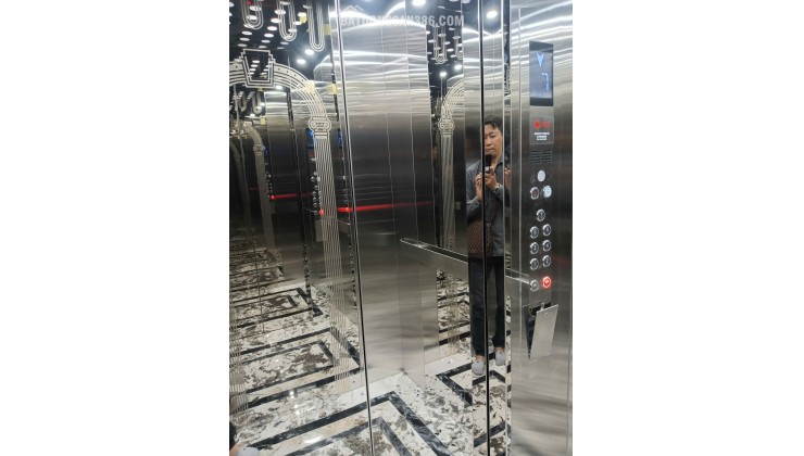 Bán nhà khu phân lô đường Nguyễn Văn Cừ - Long Biên - HN.