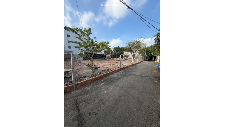 Bán Lô Đất diện tích khủng 177m2 tại 505/33 Quốc Lộ 13 cách cổng Vạn Phúc chỉ 200m