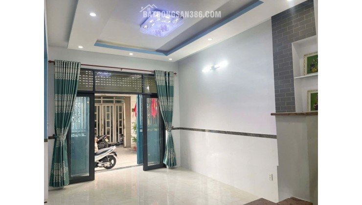 Bình Tân: Bán nhà 4 tầng, 4pn, 54m2, sổ hồng, hẻm 12, giá 5 tỷ, vị trí vàng, ở ngay! 0935911385