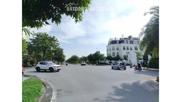 Hàng hiếm có 1 0 2 đây anh chị ơi !!!! 

BÁN NHÀ VIỆT HƯNG ĐƯỜNG Ô TÔ TRÁNH - KINH DOANH - SÁT MẶT PHỐ VIỆT HƯNG