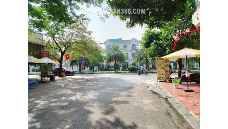 Hàng hiếm có 1 0 2 đây anh chị ơi !!!! 

BÁN NHÀ VIỆT HƯNG ĐƯỜNG Ô TÔ TRÁNH - KINH DOANH - SÁT MẶT PHỐ VIỆT HƯNG