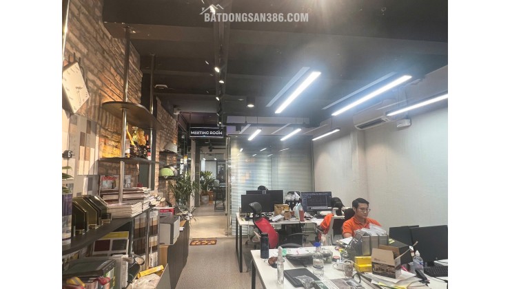 SANG MẶT BẰNG VĂN PHÒNG 80M2 ĐANG THUÊ Ở MẶT TIỀN ĐƯỜNG NGUYỄN CẢNH CHÂN Q1. LH:0765777099.