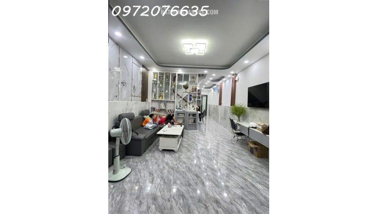 NHỈNH 4.x TỶ- HUỲNH TẤN PHÁT- NHÀ MỚI- DT 4 x 19- 4 PN, SHR- HOÀN CÔNG- GẦN PHÚ MỸ HƯNG.