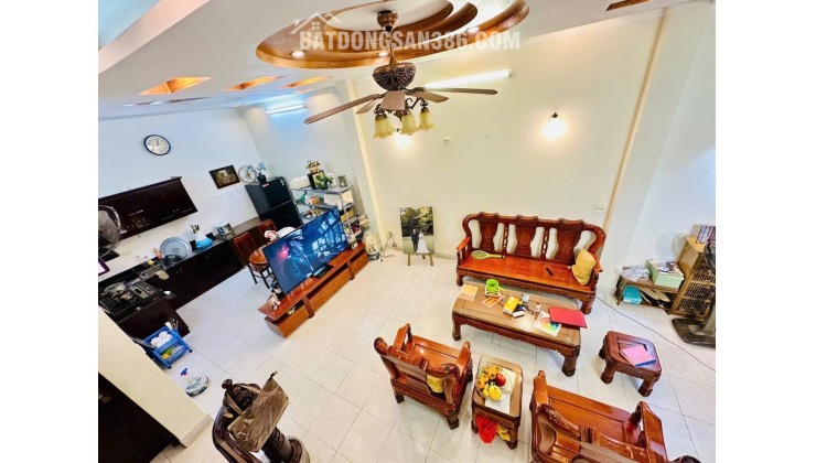  Bán nhà trong ngõ phân lô Quân đội Vip phố Lê Trọng Tấn TX 70m2 4 tầng giá hơn 15 tỷ 3 mặt thoáng nhà xây kiên cố ở cực sướng