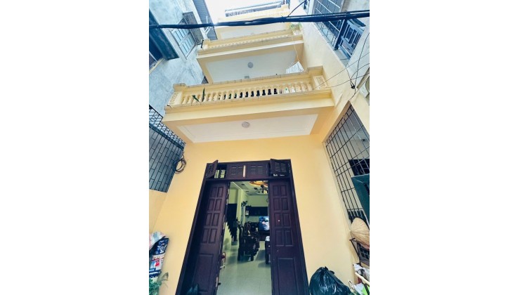  Bán nhà trong ngõ phân lô Quân đội Vip phố Lê Trọng Tấn TX 70m2 4 tầng giá hơn 15 tỷ 3 mặt thoáng nhà xây kiên cố ở cực sướng
