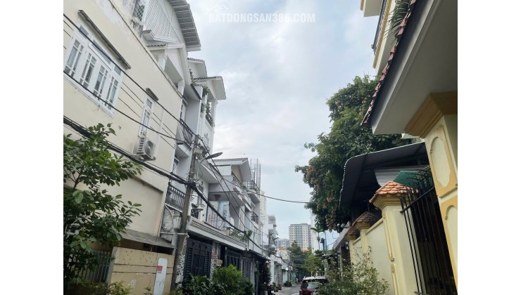 Bán nhà 4 tầng - 4 x 19m nở hậu đẹp - Huỳnh Tấn Phát P. Tân Thuận Tây - Tặng nội thất - 7.X tỷ