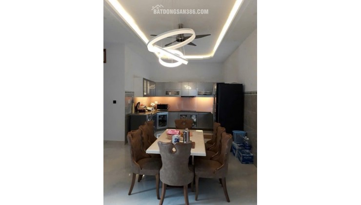 Giảm S.O.C CHỈ 8Ty9
BIỆT THỰ- ĐƯỜNG 10M- 191M2- 2TẦNG- NGANG NỞ HẬU 9.5M- LÊ VĂN LƯƠNG