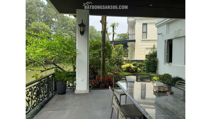 Cực hiếm 2 đơn lập hoa sữa đập thông 1 hầm xây 4 tẩng nổi DTXD hơn 900m sử dụng. Lh:0979144000