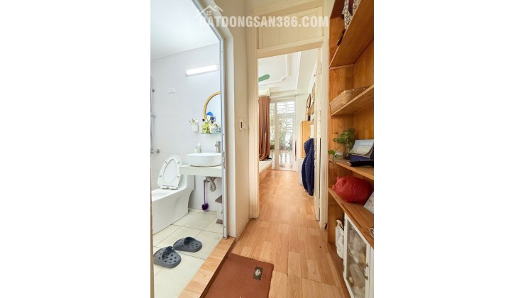 NHÀ PHỐ HOÀNG VĂN THÁI – Ô TÔ ĐỖ CỬA – KINH DOANH – DÒNG TIỀN TỐT