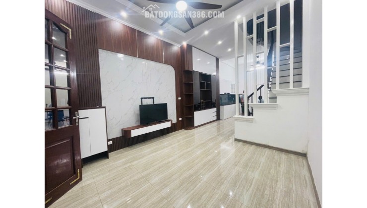 HOÀNG VĂN THÁI – GIẢM SỐC 1 TỶ – 15M RA Ô TÔ TRÁNH – TƯƠNG LAI RA PHỐ