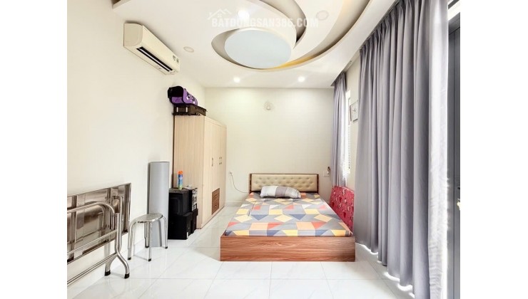 Vừa ở vừa kinh doanh, nhà 3 tầng, hẻm xe tải, gần cầu Nguyễn Khoái