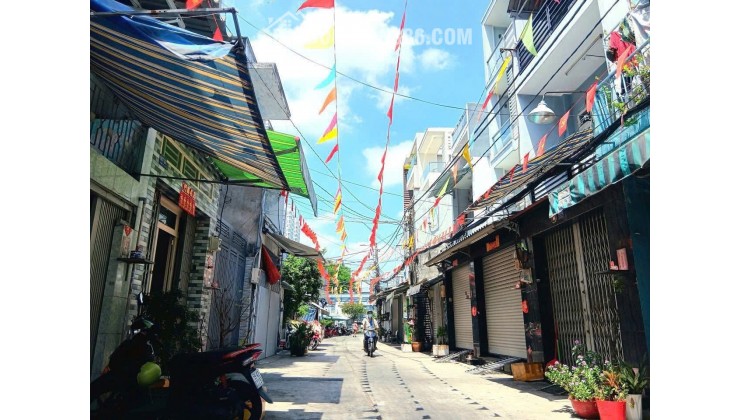 NHÀ LÒ GỐM - P5 Q6 - HẺM XE HƠI 5M. GIÁ 6 TỶ 380 TL. LH:0905828258.